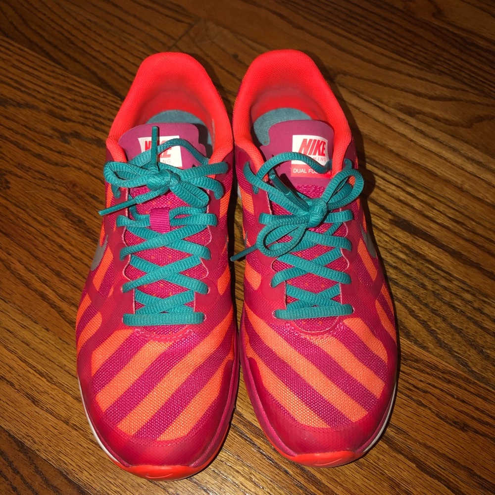 Pink orange Nike’s